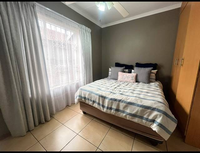 3 BEDROOM TOWNHOUSE FOR SALE IN BENDOR